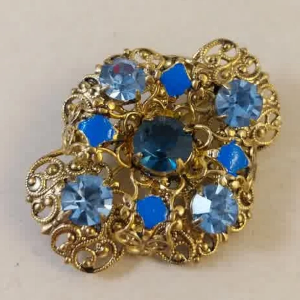 Vintage Czech Gold-Tone Blue Crystal Floral Brooch - Women's Jewelry - Picture 1 of 9